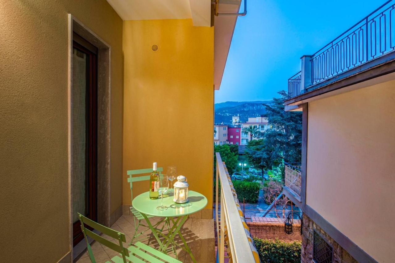 Casa Evelina Hotel Sant'Agnello Ngoại thất bức ảnh